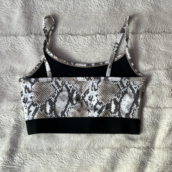 aritzia tank top - Picture 2 of 3